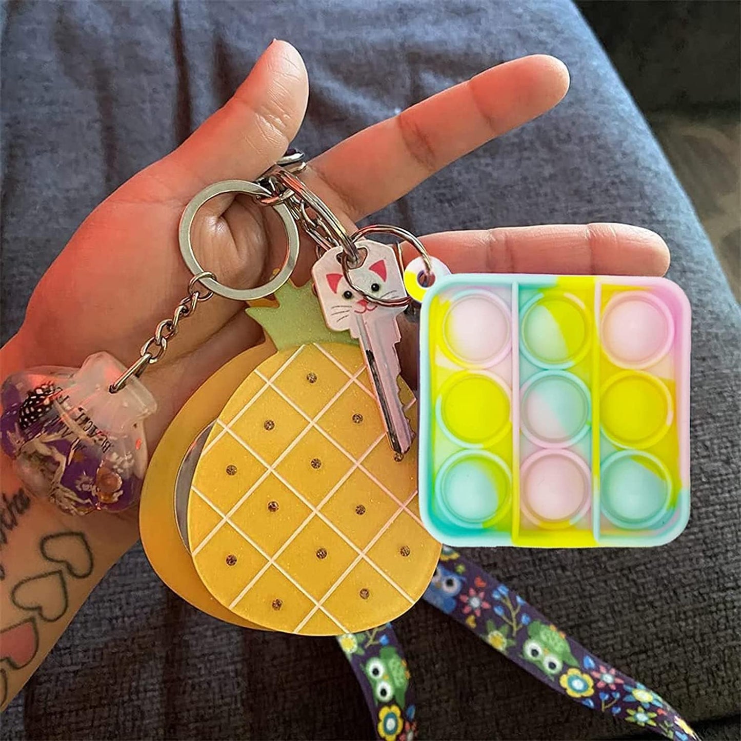 10PCS Pop Fidget Toys Pop Keychain The newest fidget sensory toys, press The bubble to hear The pop, small and easy to carry around can always take them out and play to relieve stress